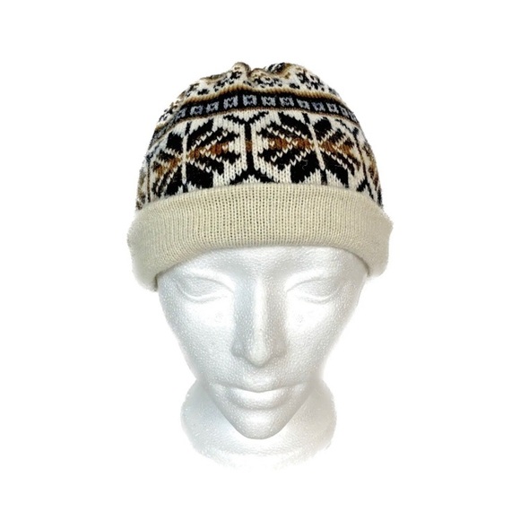 Classic Alapaca Hat One Size - Picture 3 of 13